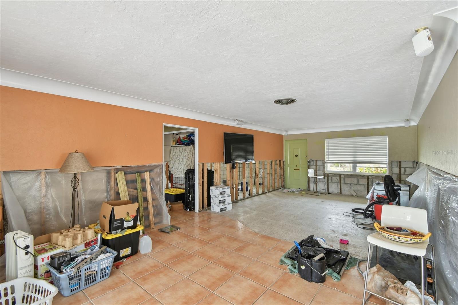 Image 33 of 63 For 8114 Causeway Boulevard S