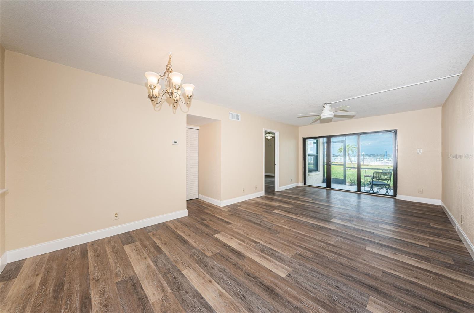 Image 12 of 38 For 6145 Sun Boulevard 103