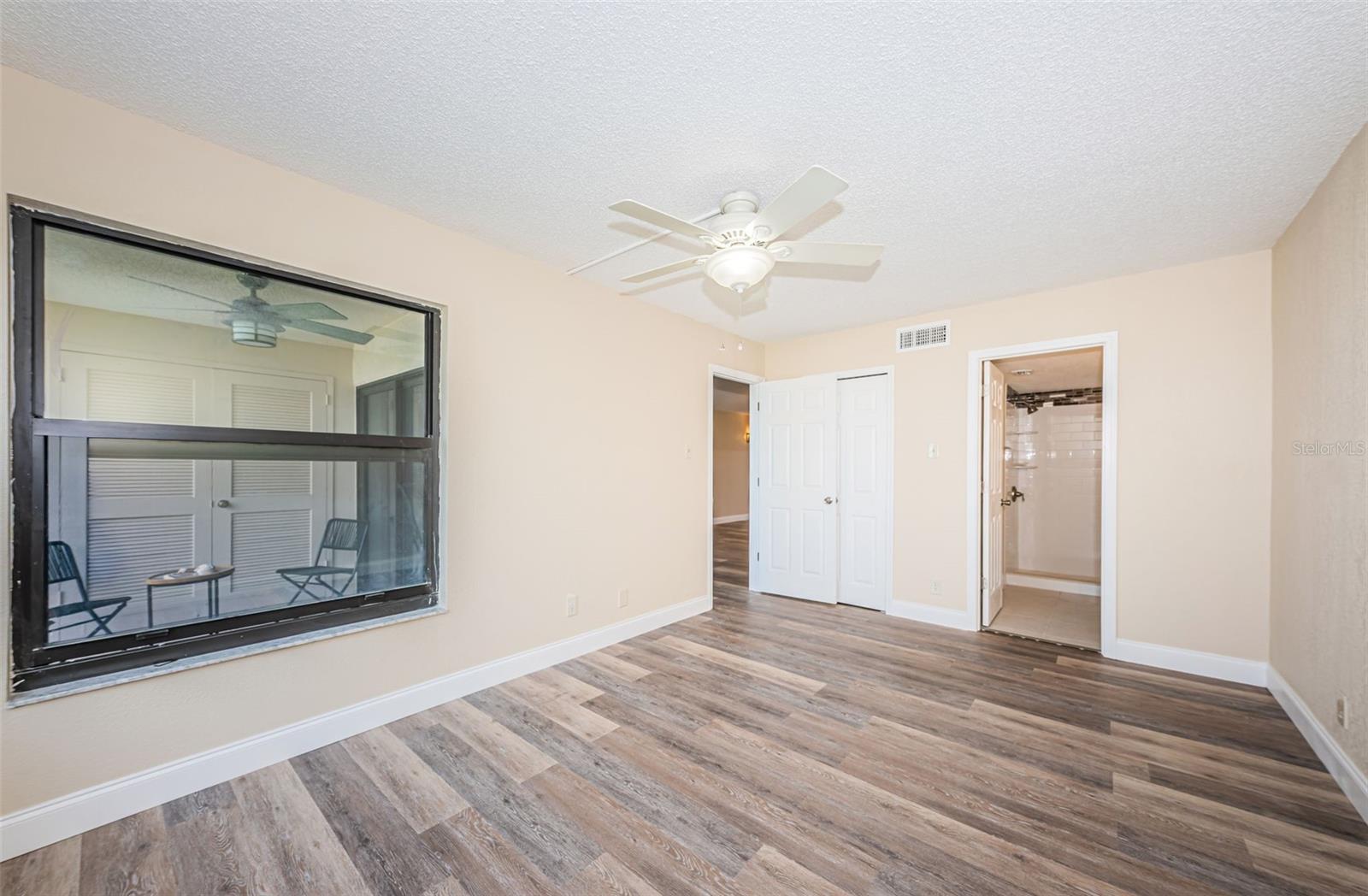 Image 16 of 38 For 6145 Sun Boulevard 103