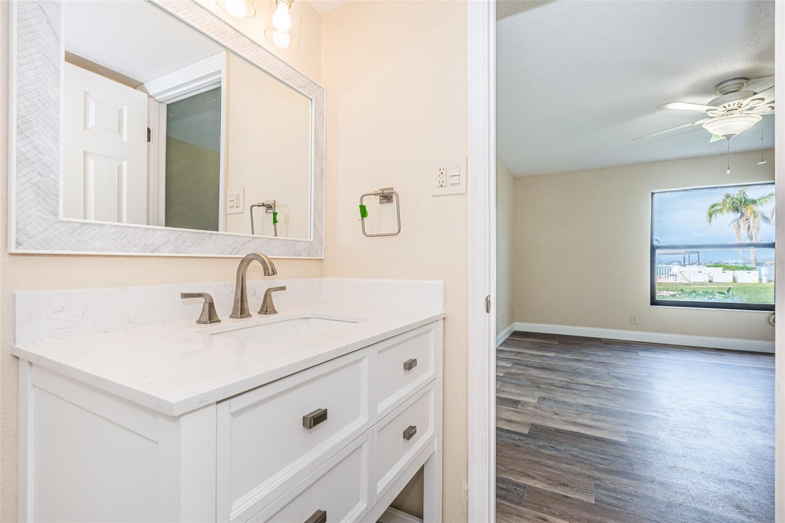 Image 17 of 38 For 6145 Sun Boulevard 103