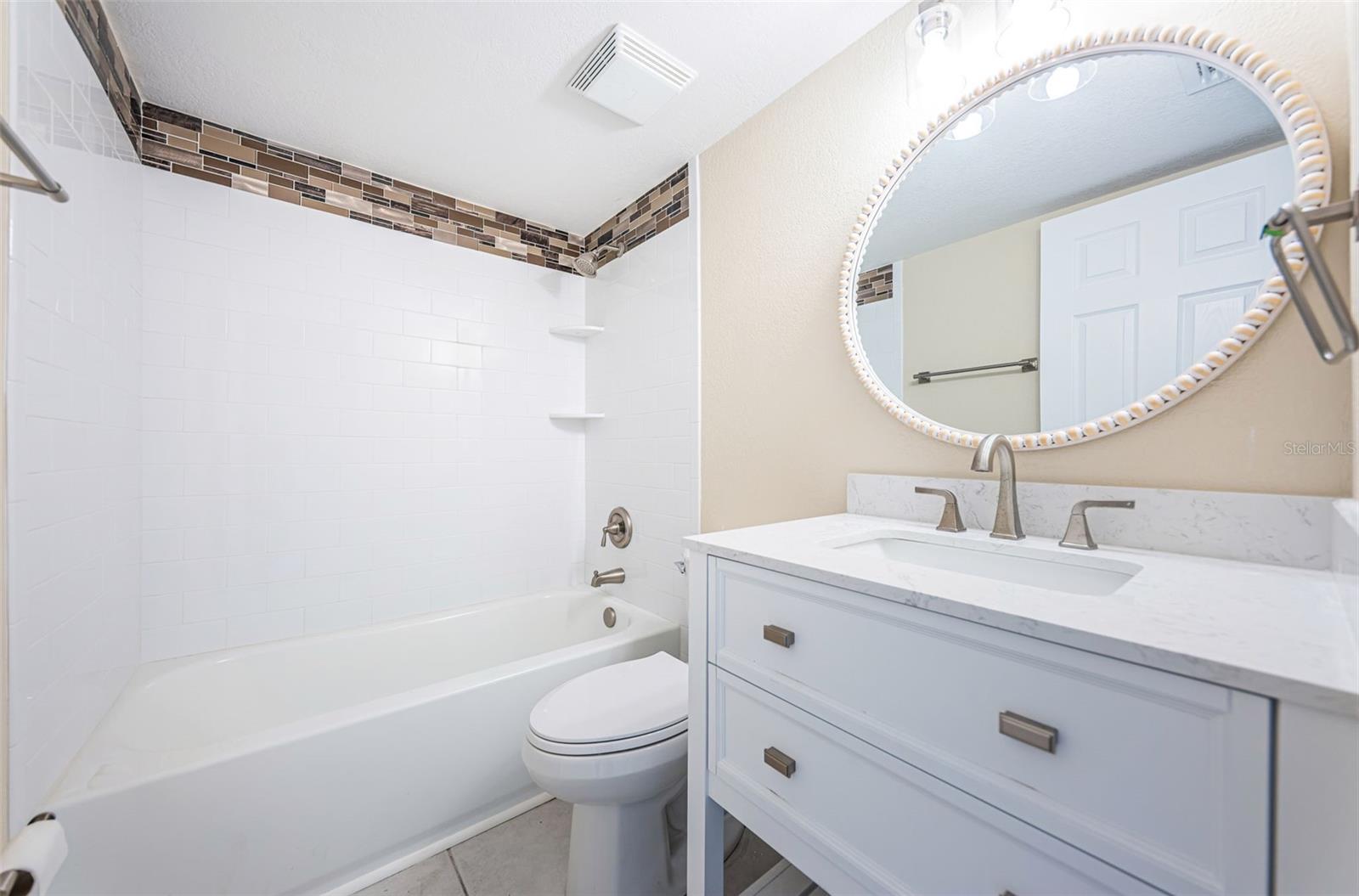 Image 22 of 38 For 6145 Sun Boulevard 103