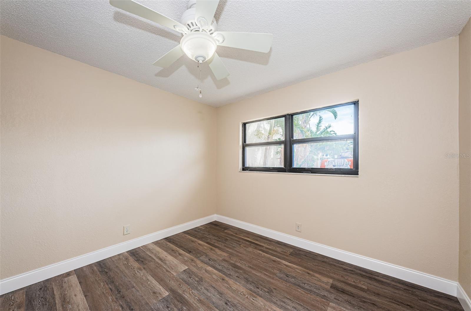 Image 25 of 38 For 6145 Sun Boulevard 103