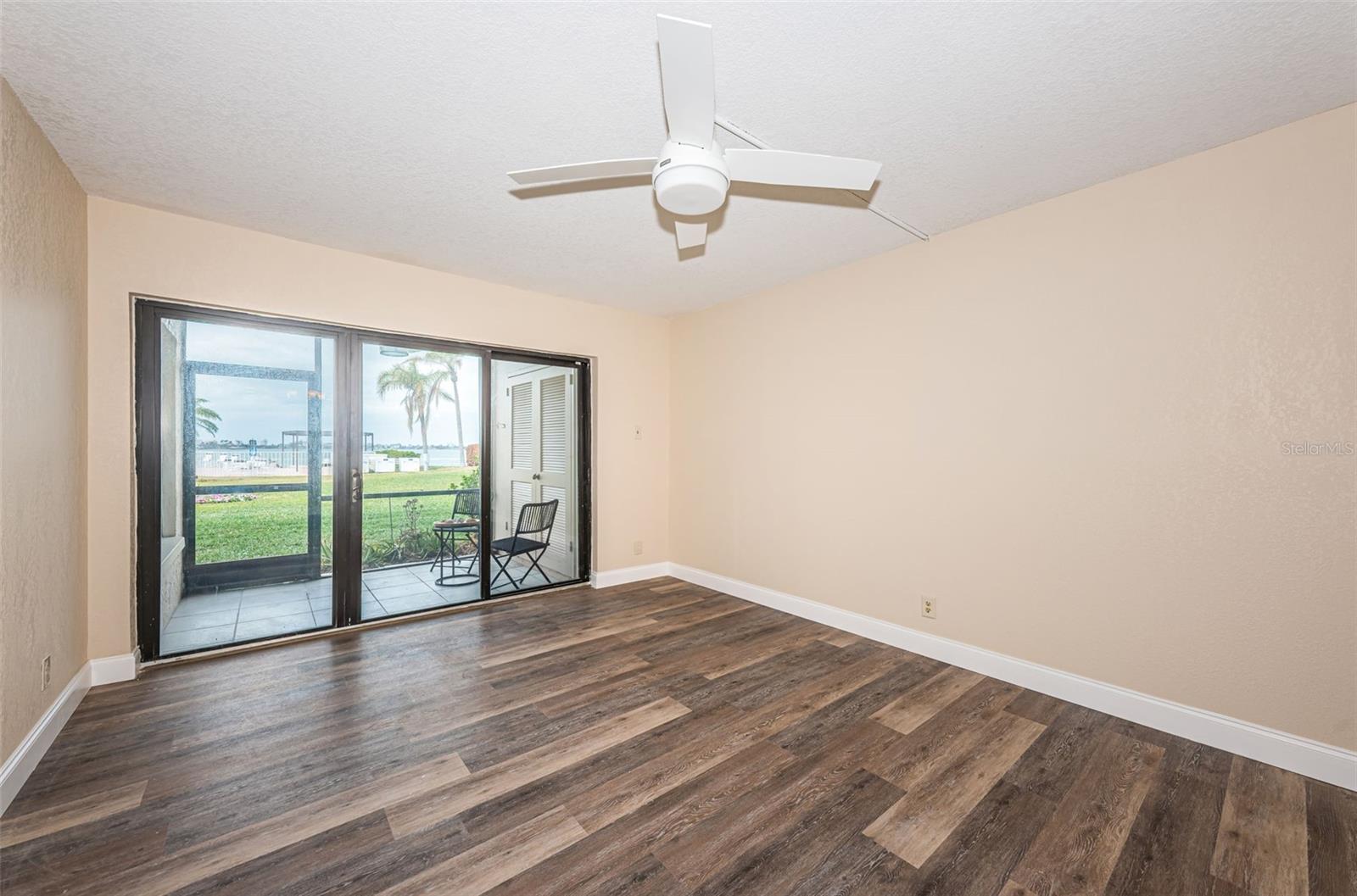 Image 26 of 38 For 6145 Sun Boulevard 103