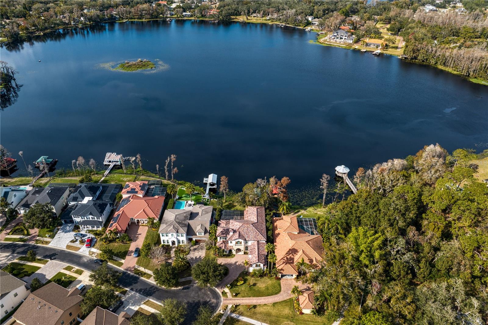 Listing photo id 70 for 1903 Haven Bend