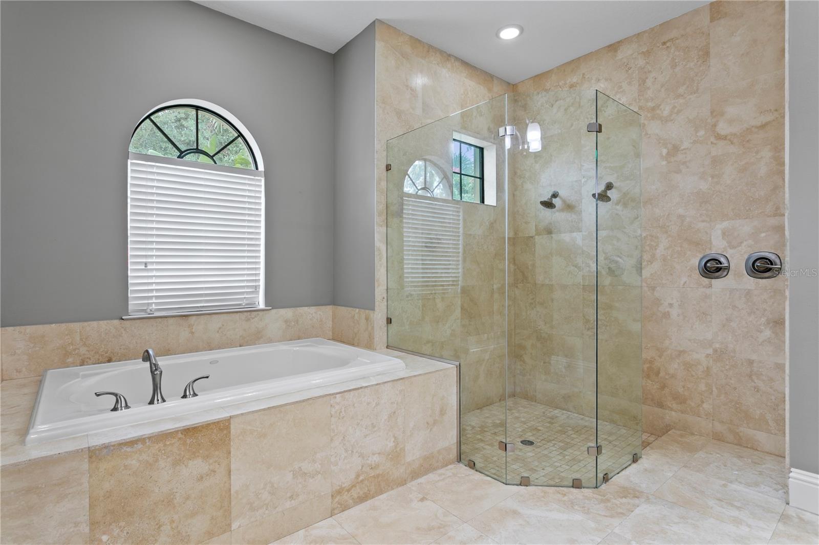 Listing photo id 75 for 1903 Haven Bend
