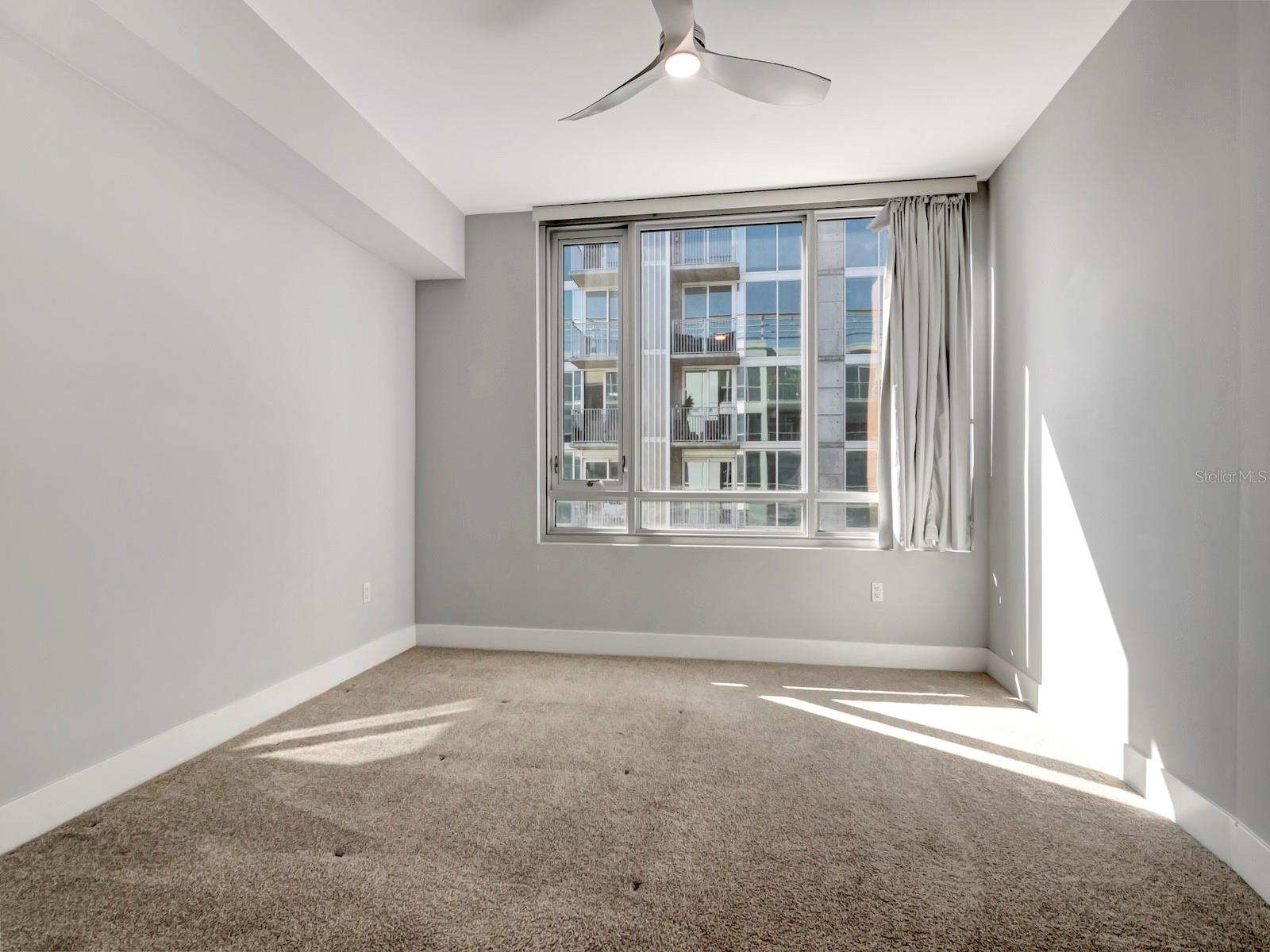 Listing photo id 15 for 111 12th Street 1619