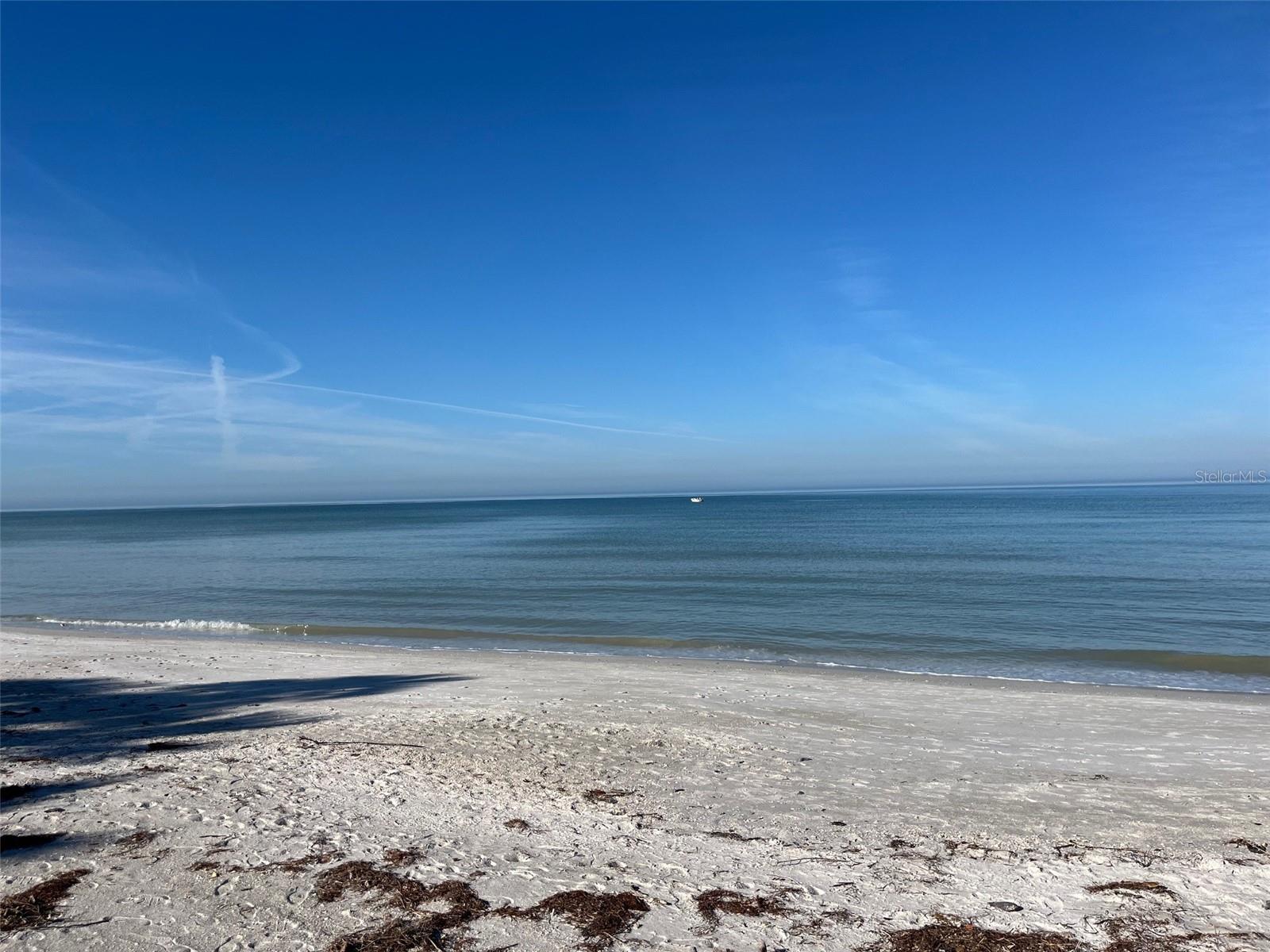 Listing photo id 7 for 540 Gulf Boulevard