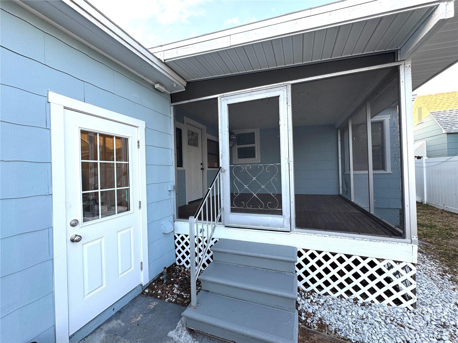 Image 19 of 23 For 2720 9th Avenue N