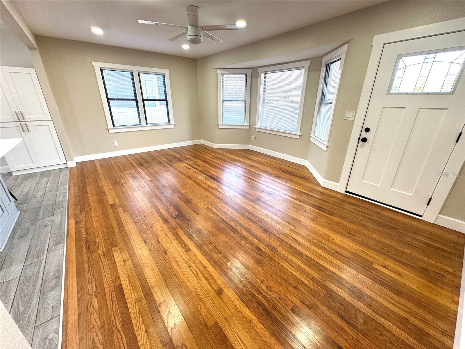Image 4 of 23 For 2720 9th Avenue N