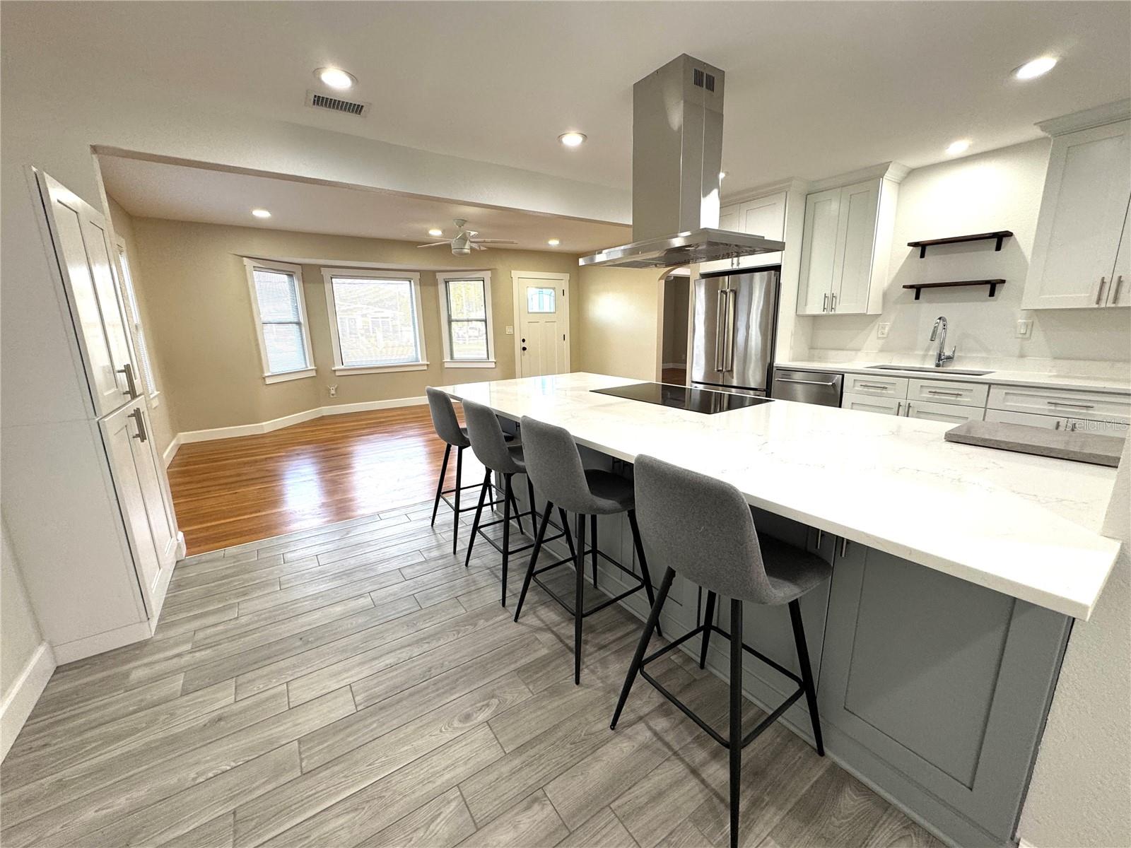 Image 6 of 23 For 2720 9th Avenue N