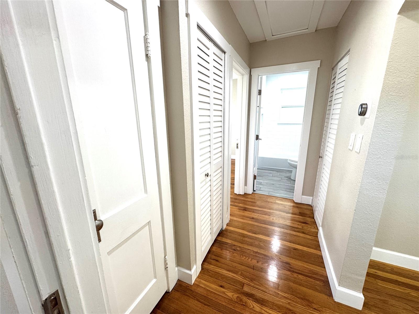 Image 7 of 23 For 2720 9th Avenue N
