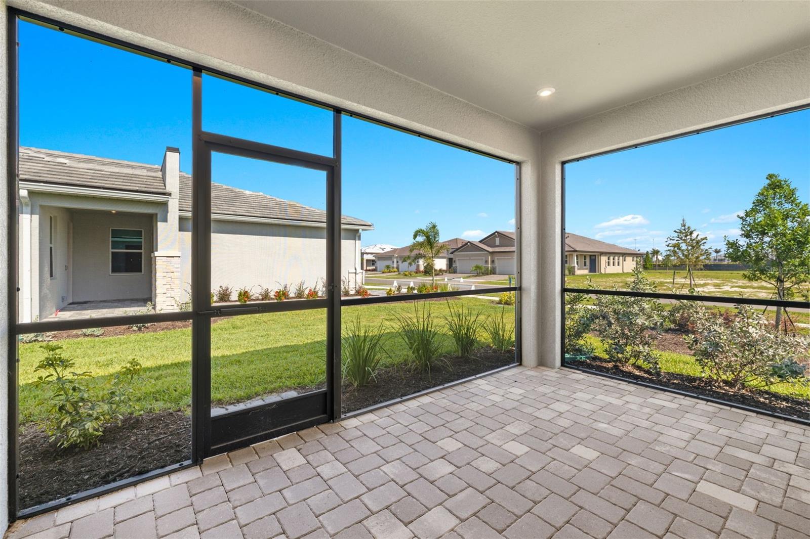 Image 26 of 41 For 18491 Green Garden Court