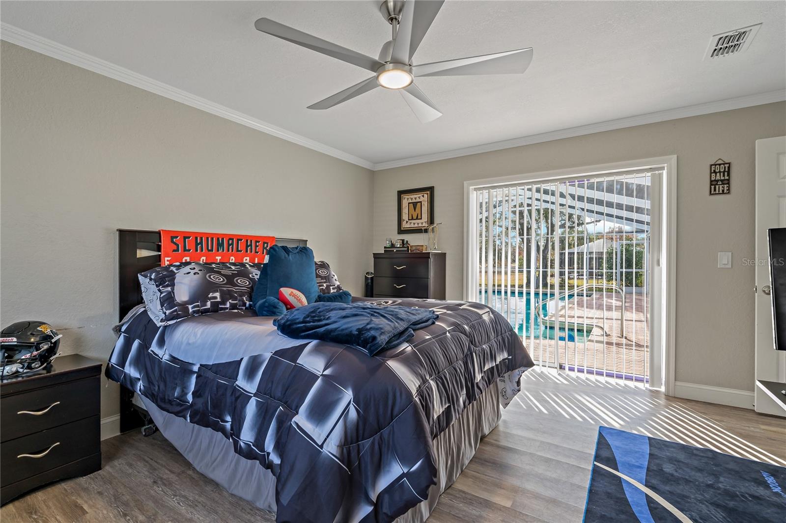 Listing photo id 37 for 5052 Florentine Court