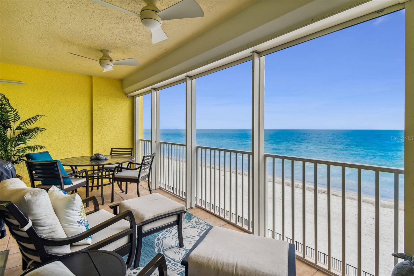 Listing photo id 14 for 16750 Gulf Boulevard 413