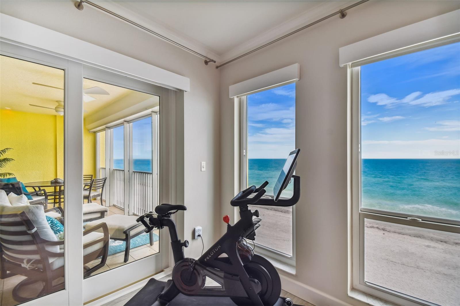 Listing photo id 15 for 16750 Gulf Boulevard 413