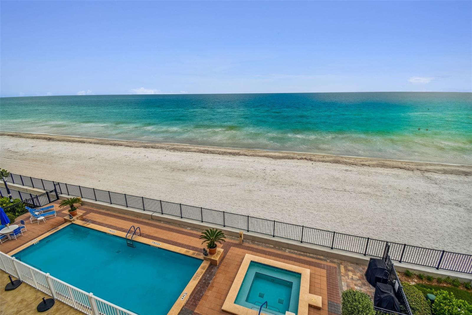 Listing photo id 31 for 16750 Gulf Boulevard 413