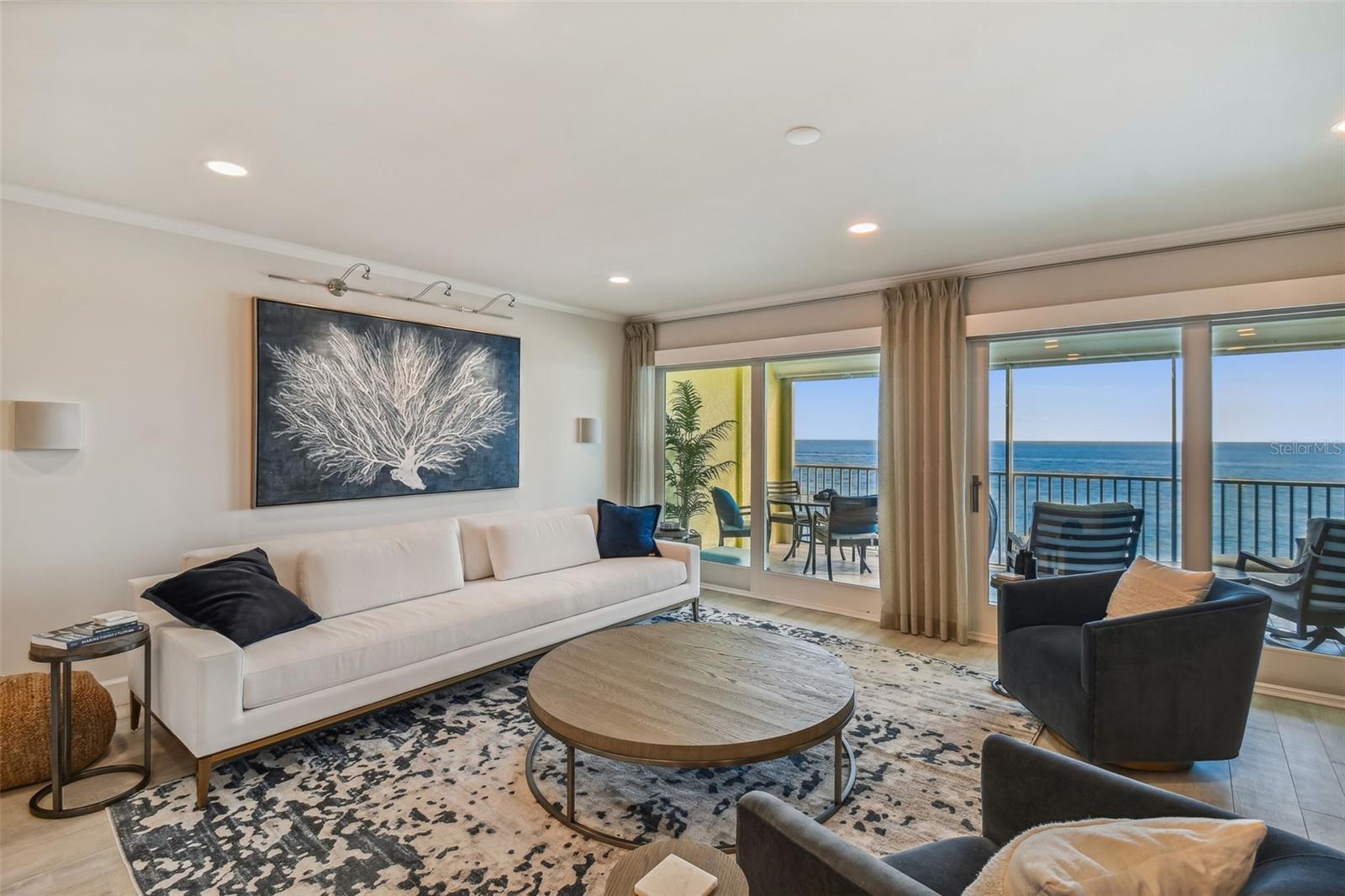 Listing photo id 7 for 16750 Gulf Boulevard 413