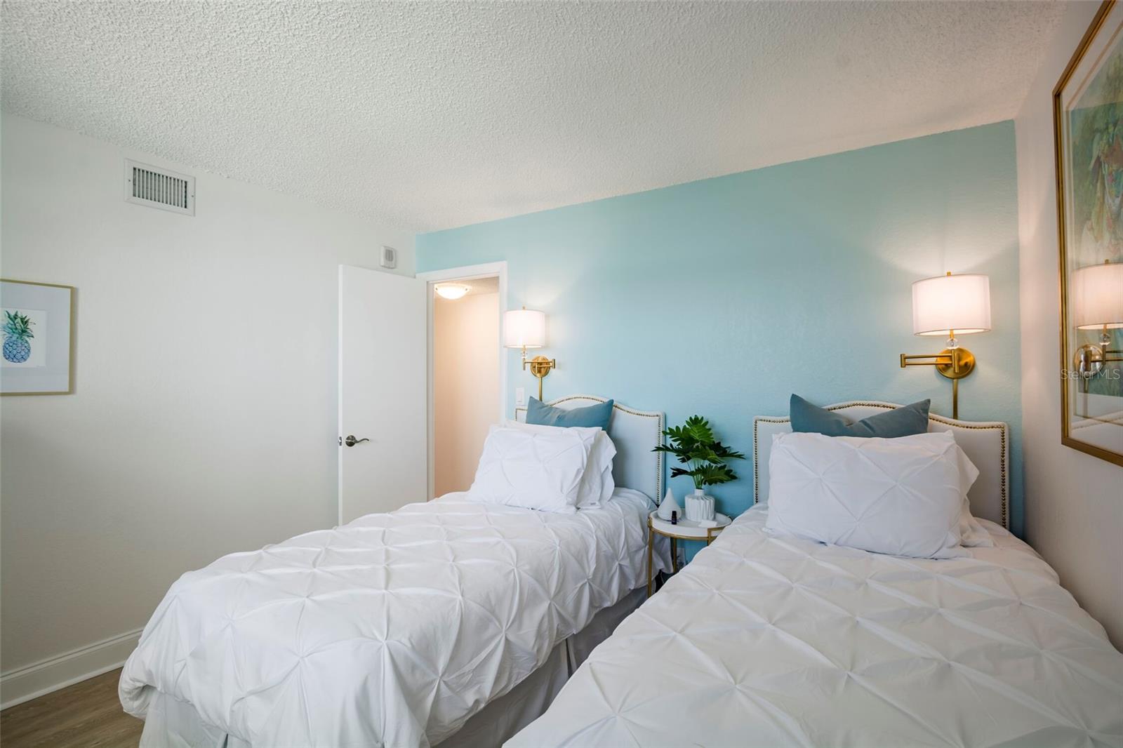 Image 17 of 22 For 1230 Gulf Boulevard 903