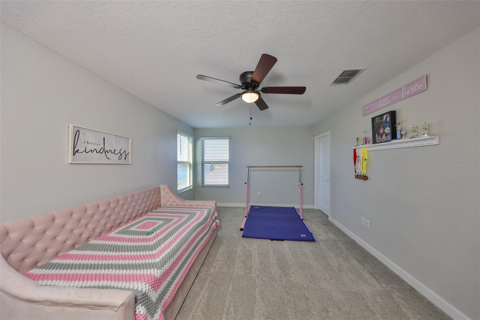 Listing photo id 29 for 9608 Ivory Drive