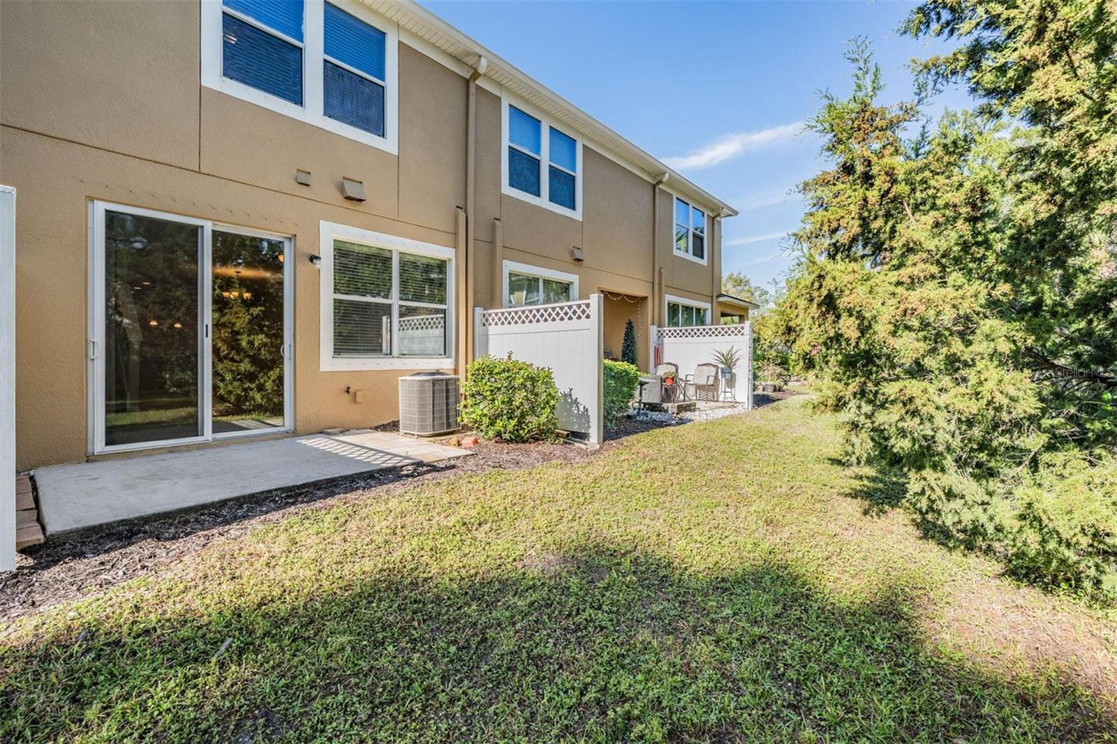 Image 33 of 37 For 12537 Silverdale Street