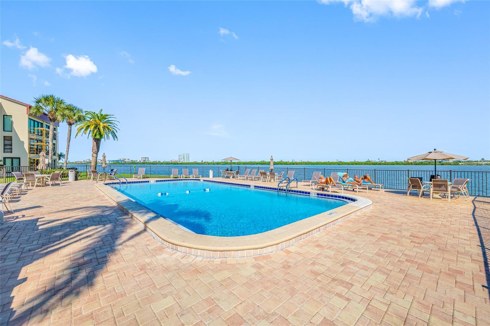 Image 36 of 40 For 868 Bayway Boulevard 312