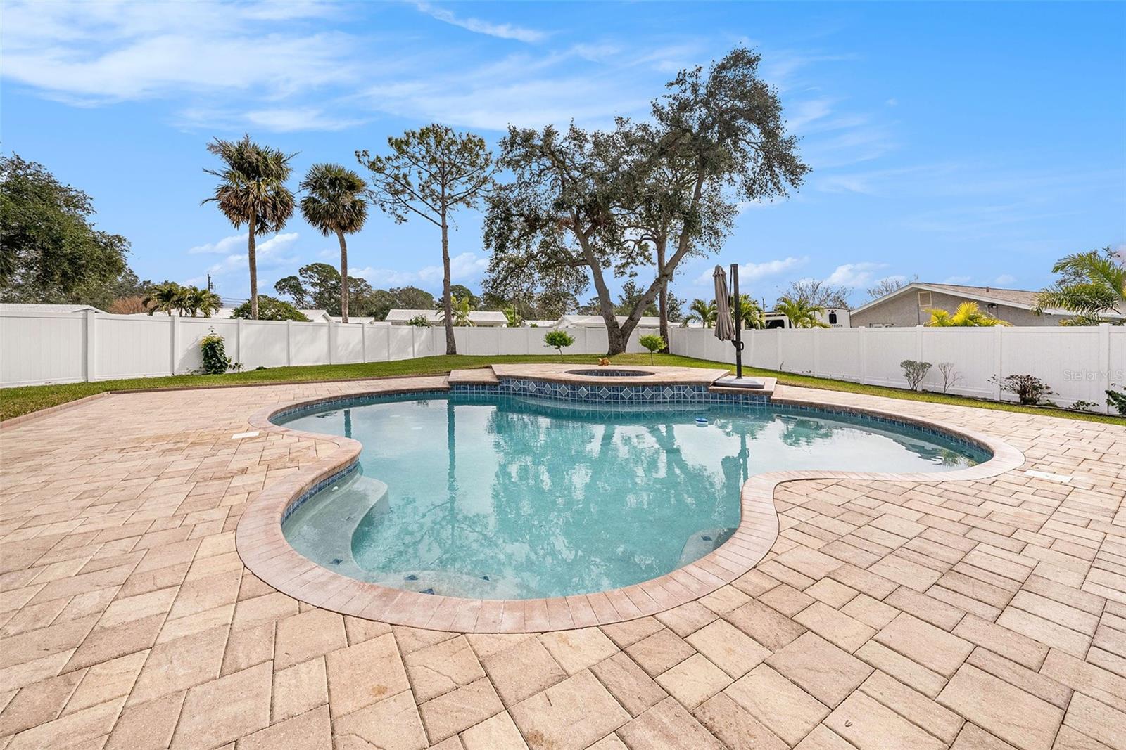 Listing photo id 44 for 9203 Sea Oaks Court