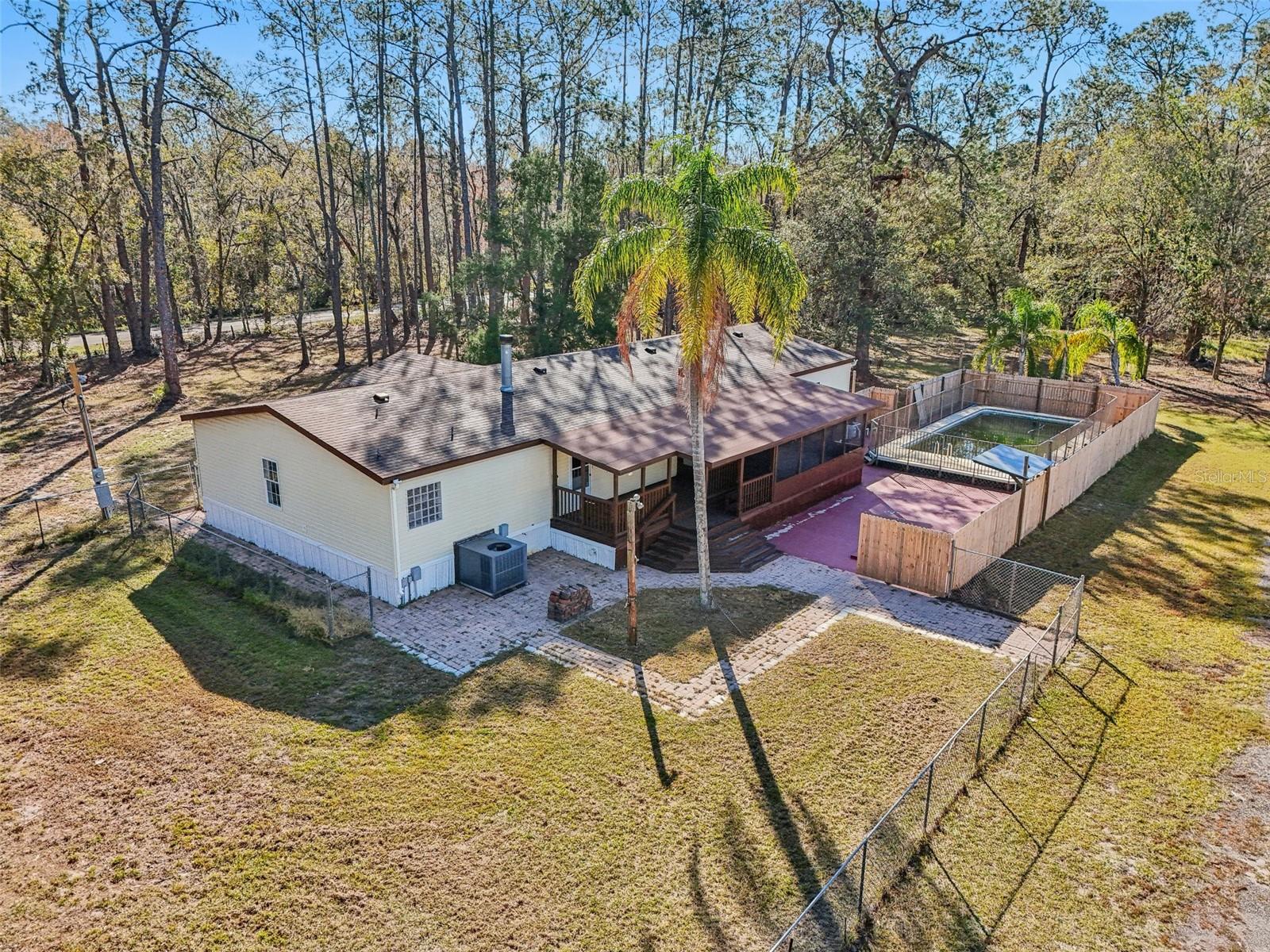 Listing photo id 1 for 12823 Mcintosh Road