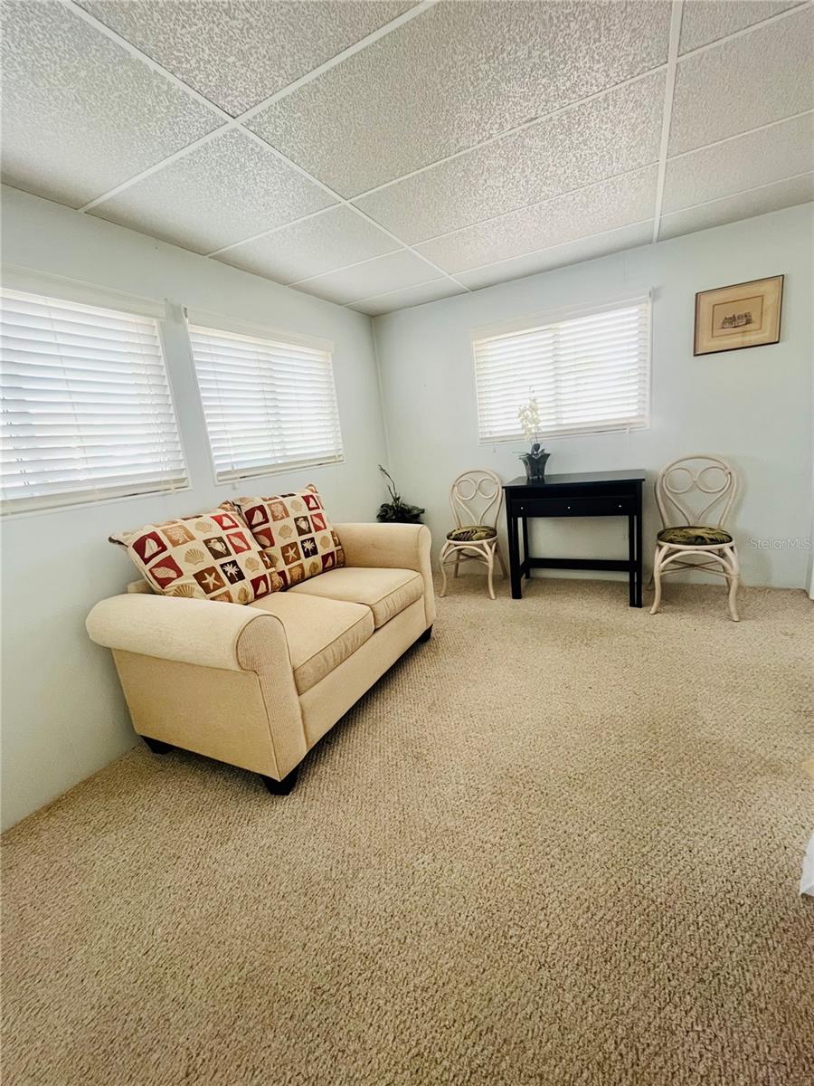 Image 21 of 33 For 211 Pinebark Drive