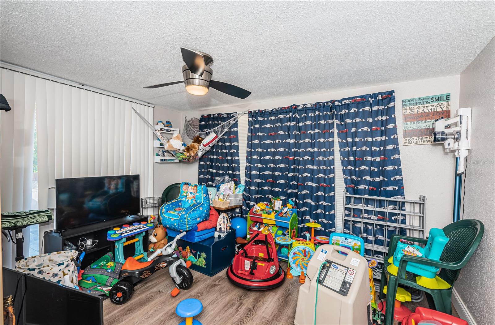 Listing photo id 10 for 5405 Golden Nugget Drive