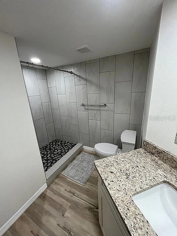 Image 7 of 10 For 19505 Quesada Avenue O105