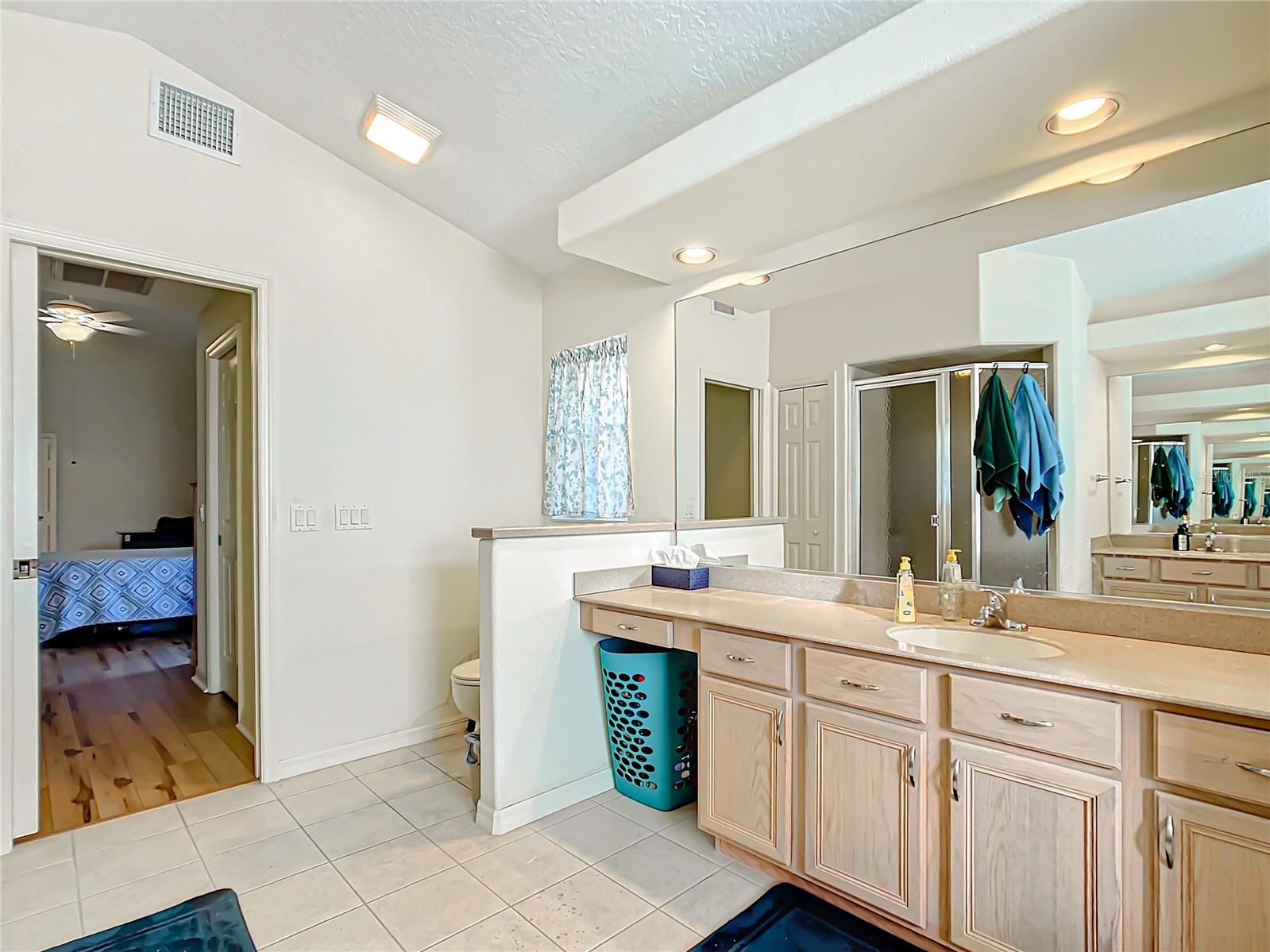 Listing photo id 27 for 4564 Ficus Drive