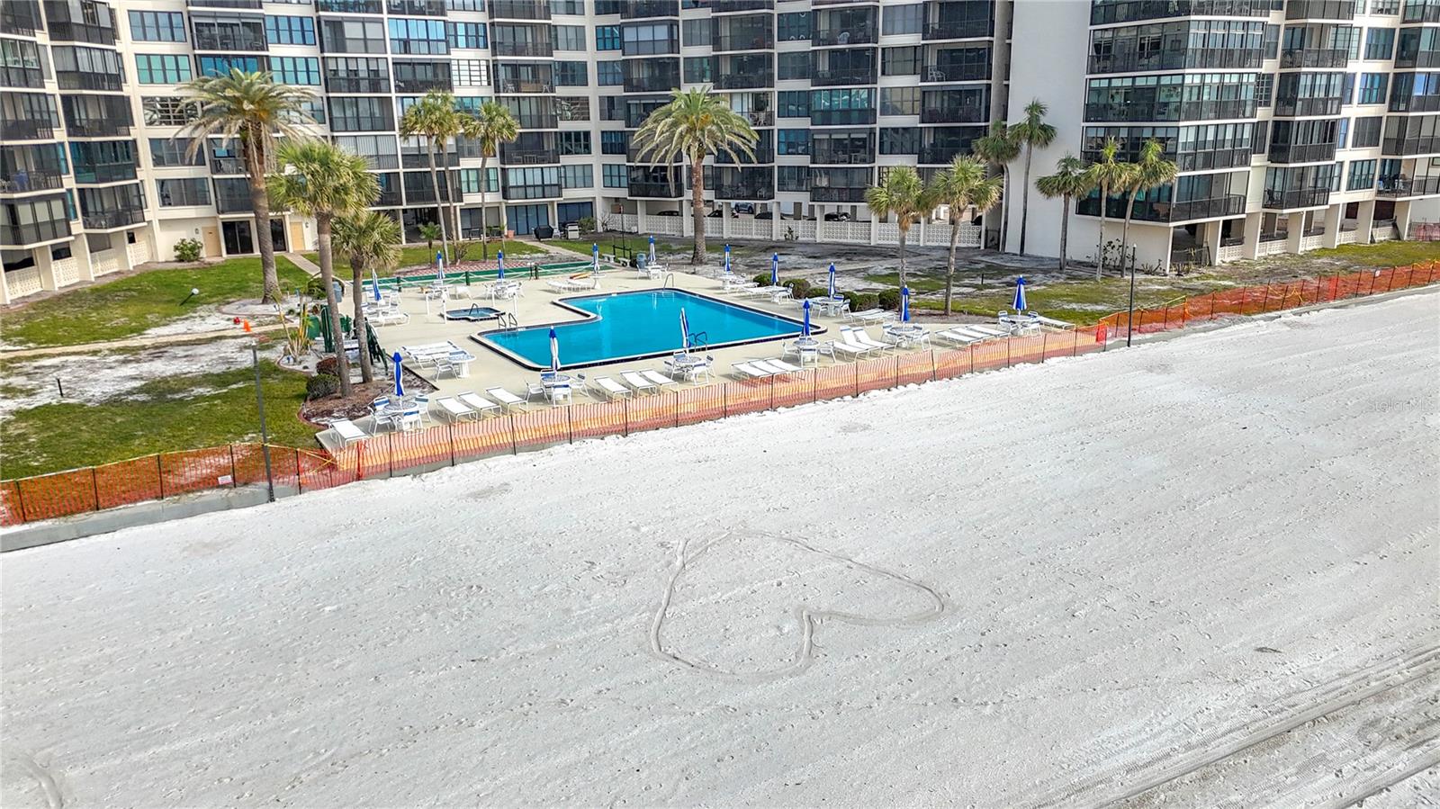 Image 58 of 76 For 18304 Gulf Boulevard 619