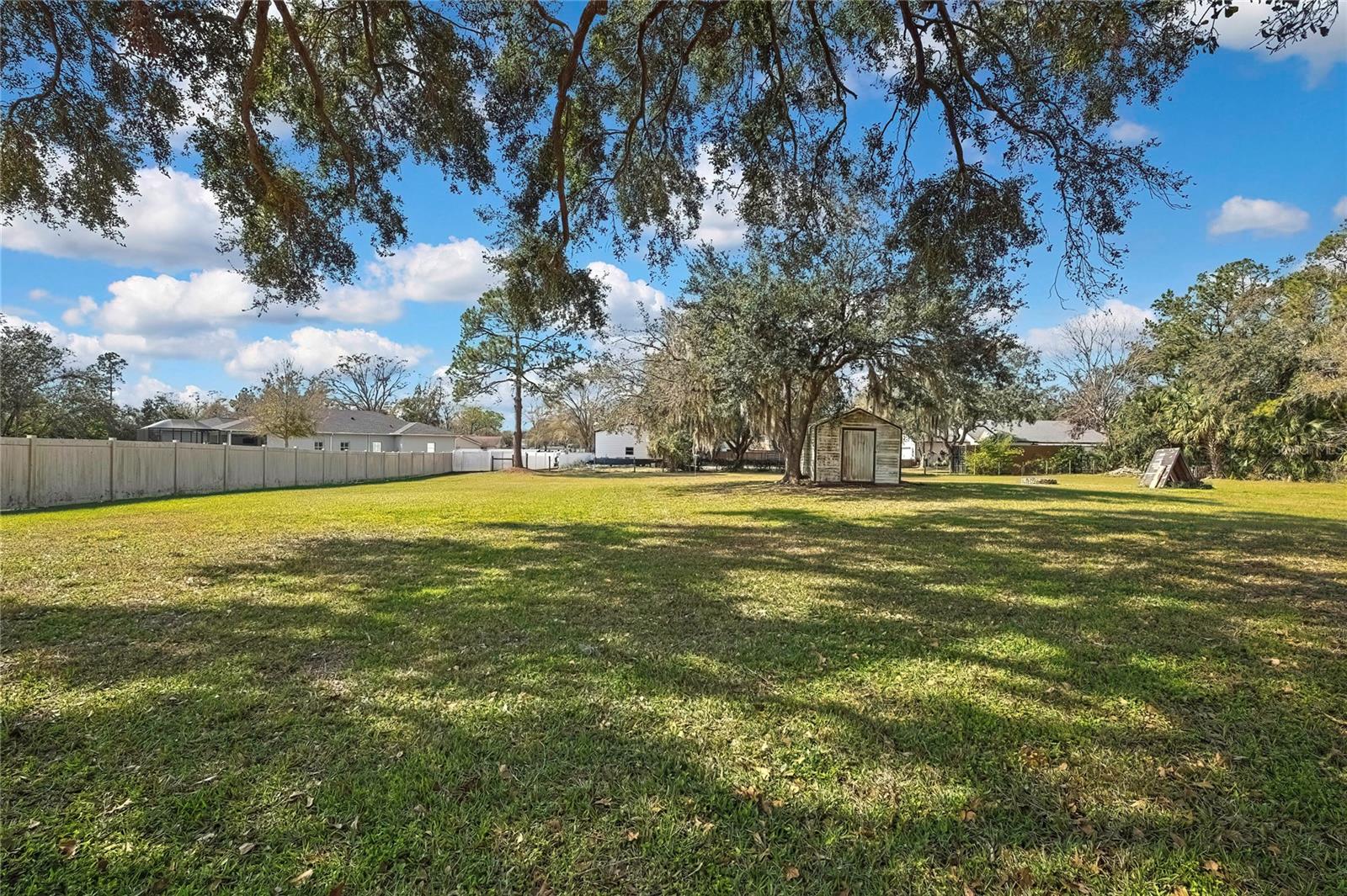 Image 41 of 50 For 17306 Lynndan Drive