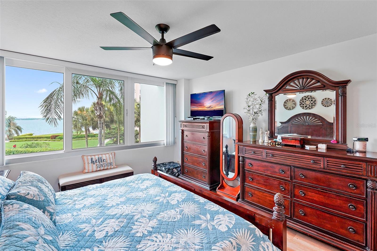 Listing photo id 15 for 5151 Isla Key Boulevard S 223