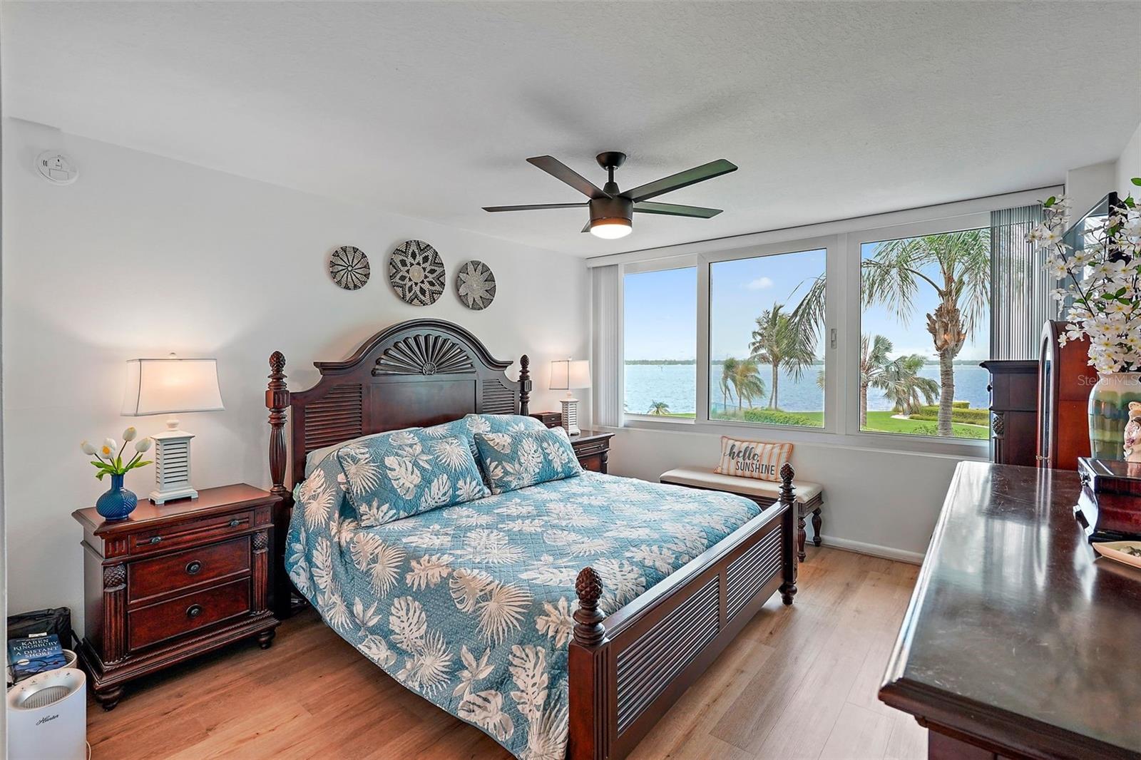 Listing photo id 16 for 5151 Isla Key Boulevard S 223