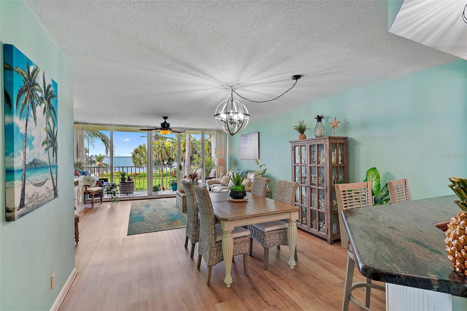 Listing photo id 3 for 5151 Isla Key Boulevard S 223