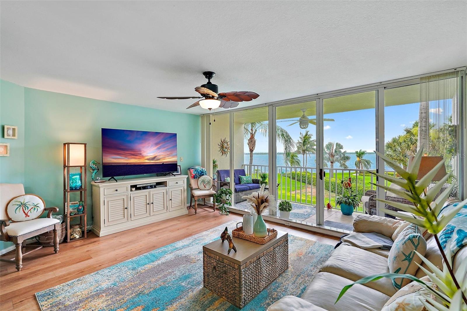 Listing photo id 6 for 5151 Isla Key Boulevard S 223