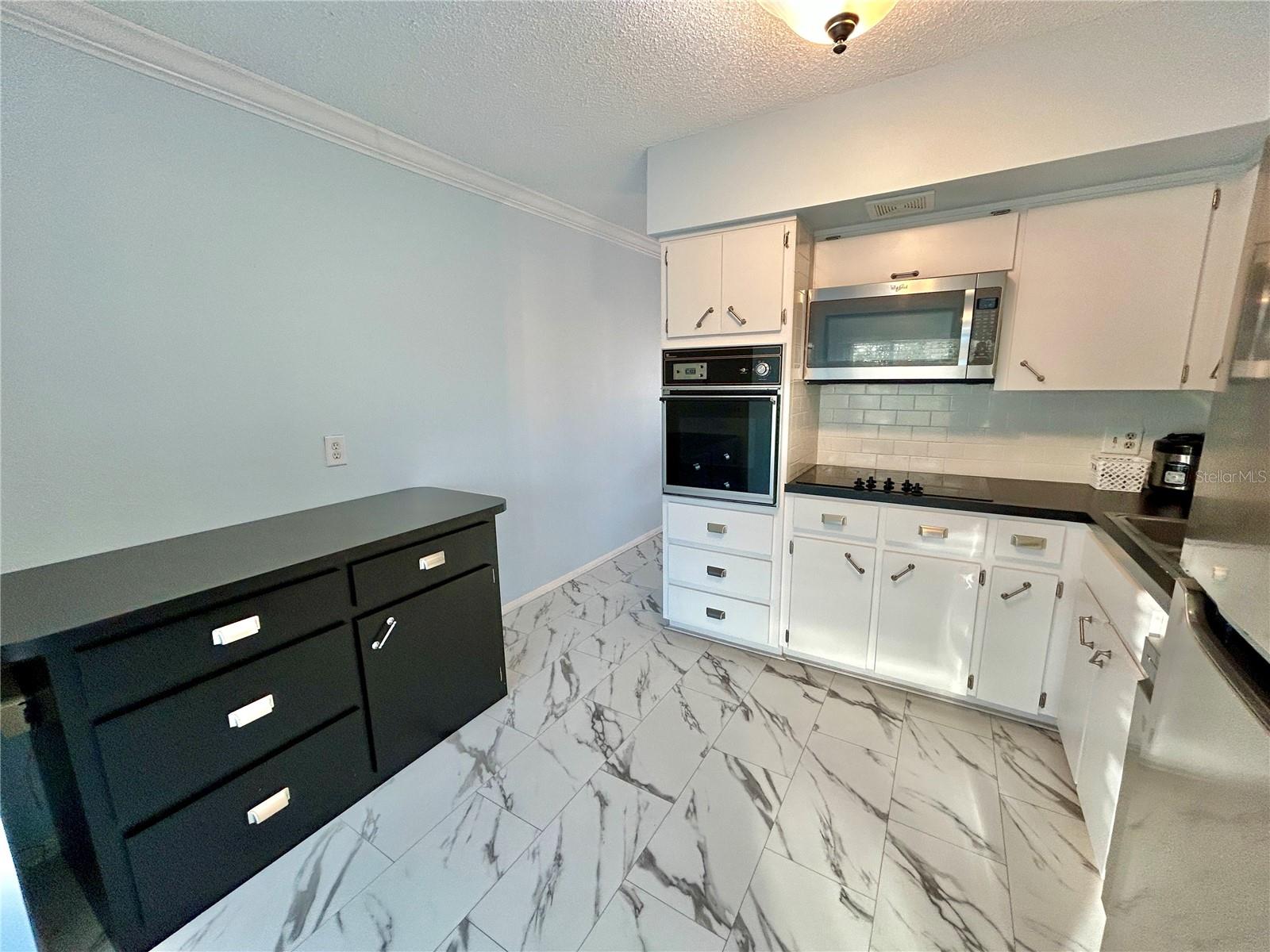 Image 11 of 52 For 2311 Brisbane Street 65