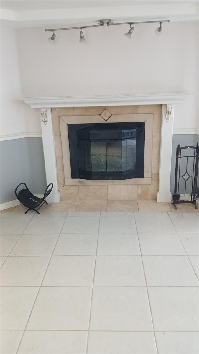 Image 11 of 62 For 8501 47th Street N