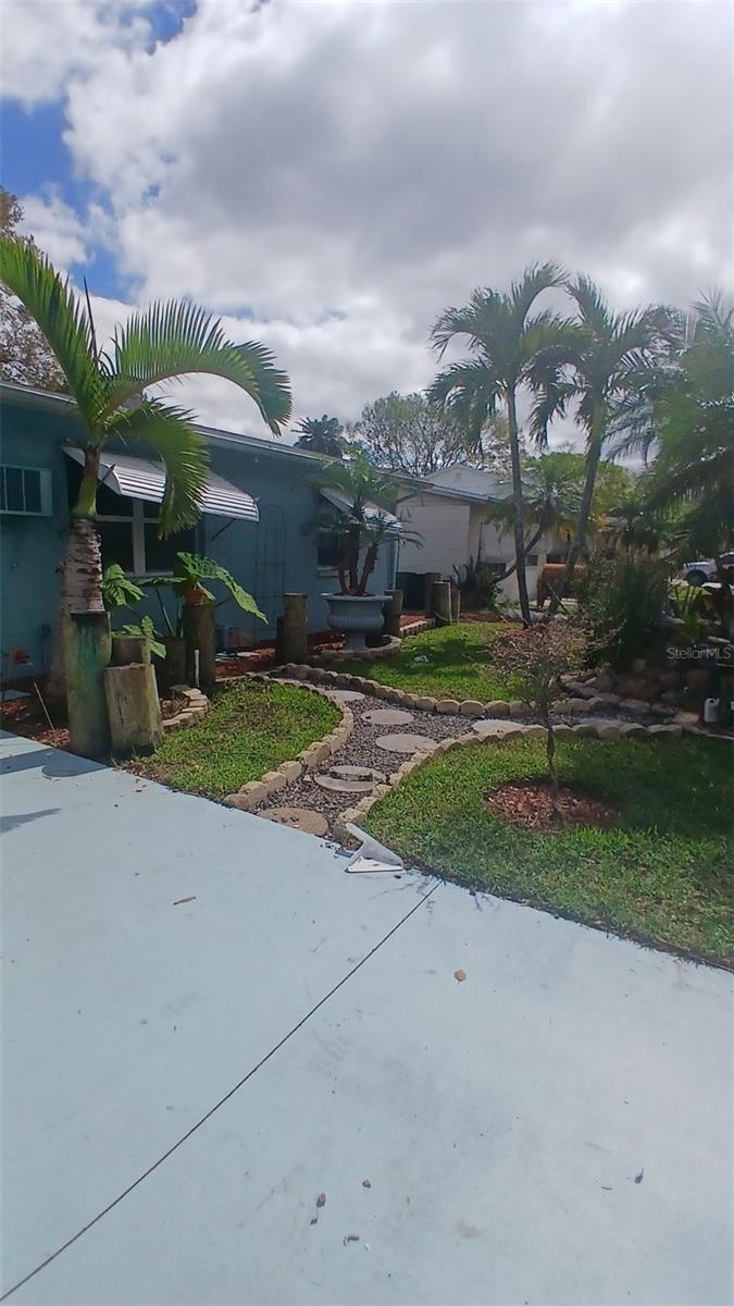 Image 16 of 62 For 8501 47th Street N
