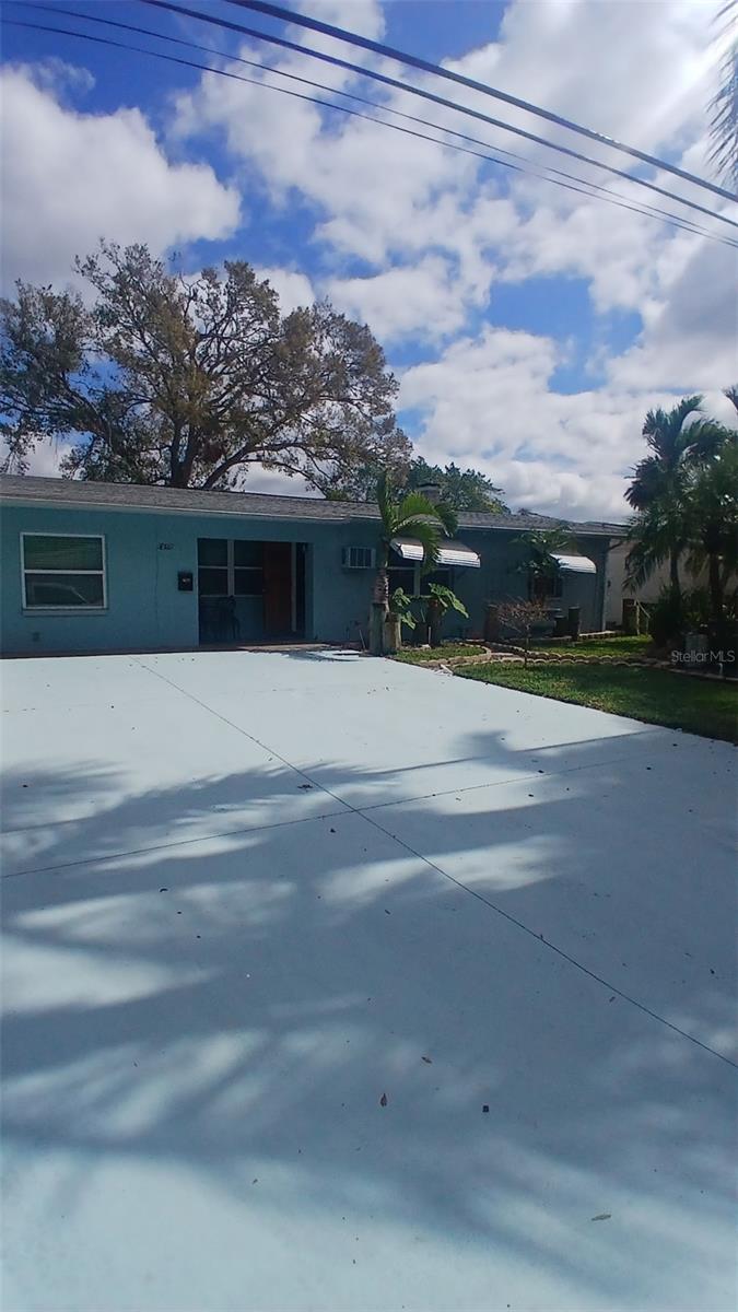 Image 18 of 62 For 8501 47th Street N