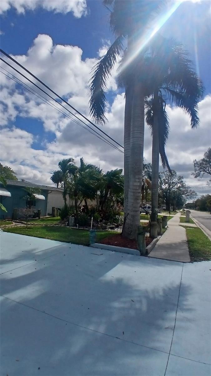 Image 19 of 62 For 8501 47th Street N