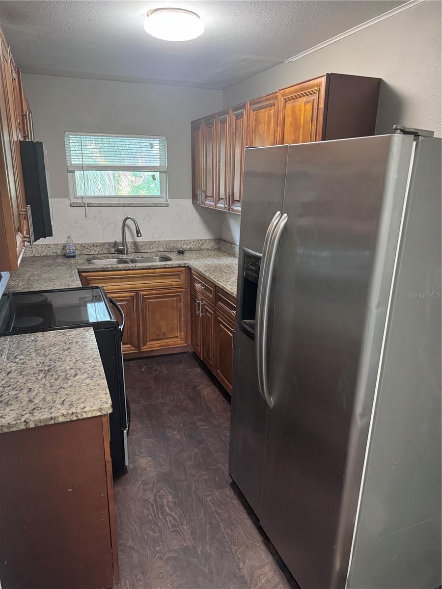 Listing photo id 17 for 2620 Durham Street