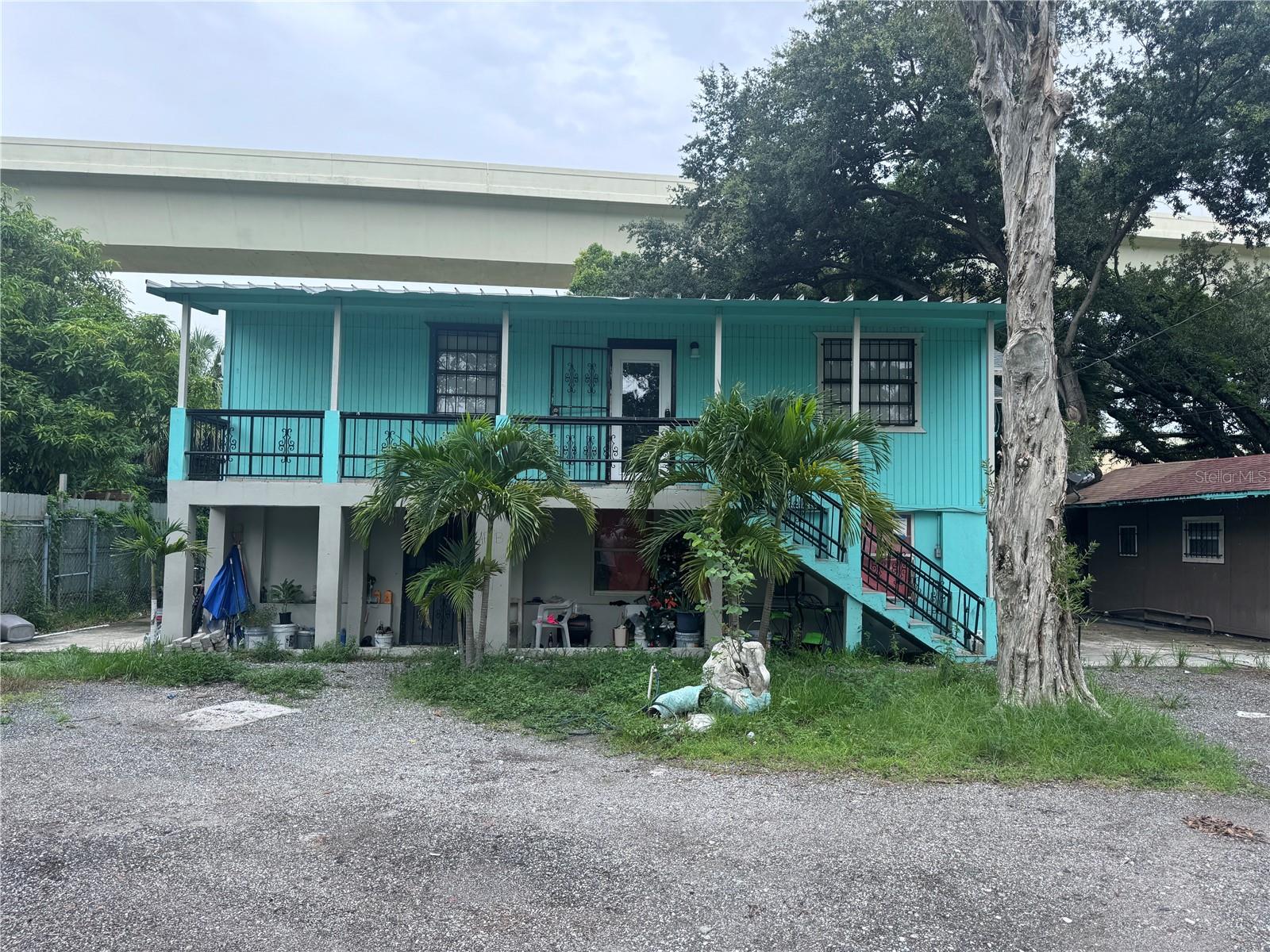 Listing photo id 0 for 2620 Durham Street