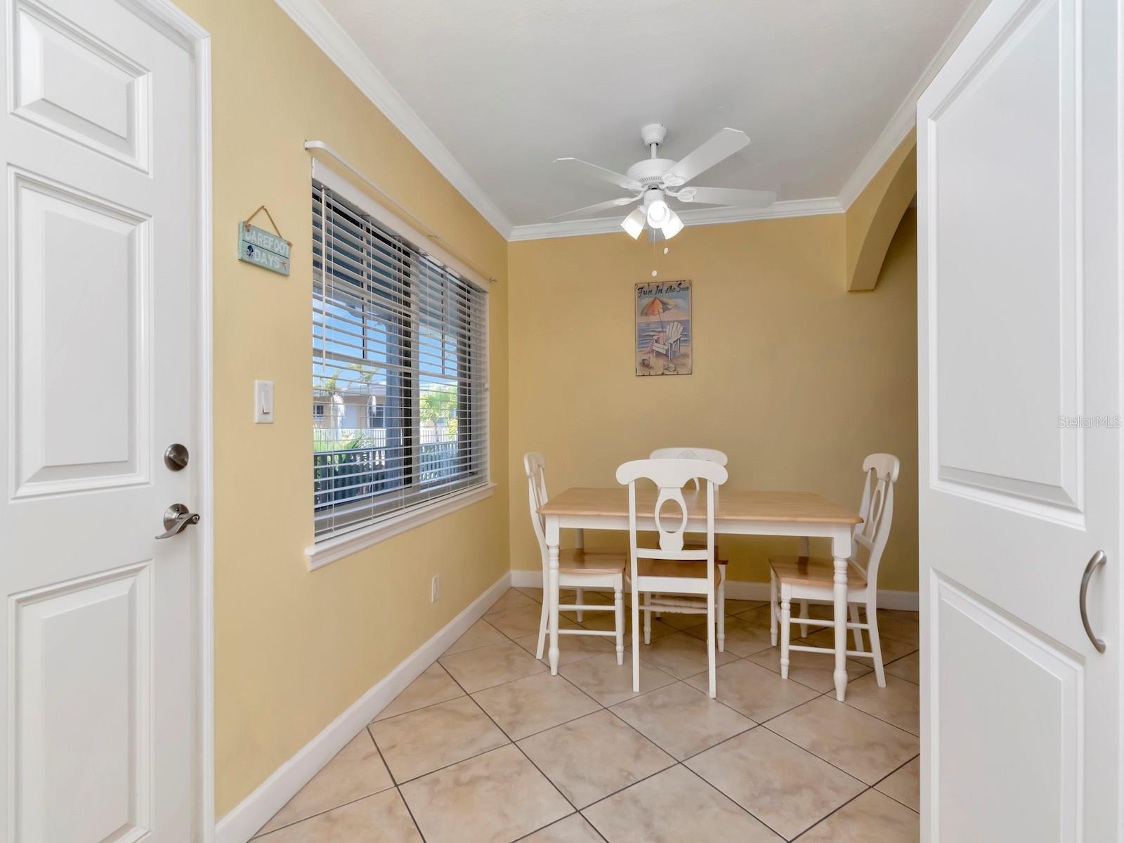 Image 11 of 74 For 19417 Gulf Boulevard B205