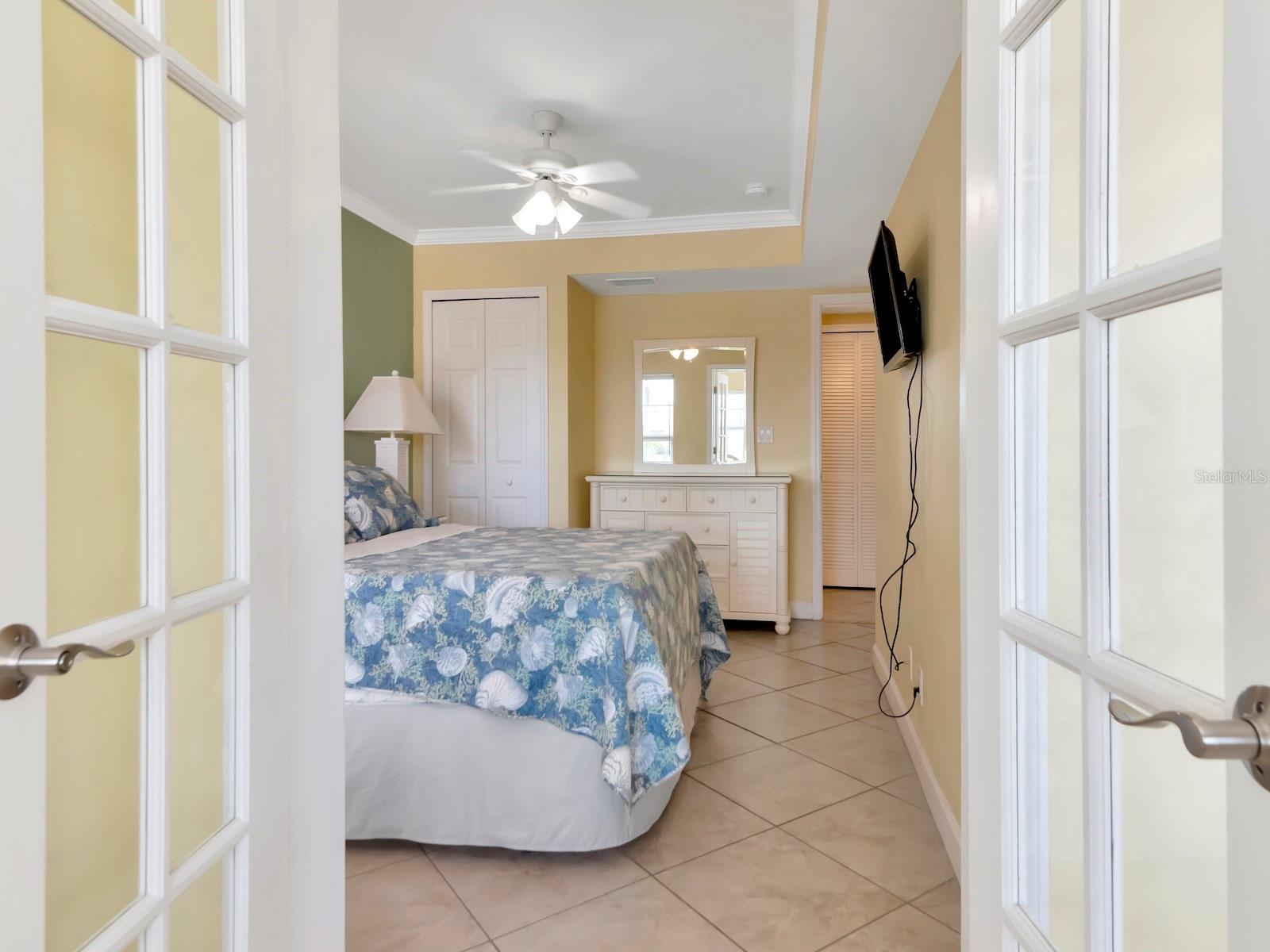 Image 20 of 74 For 19417 Gulf Boulevard B205