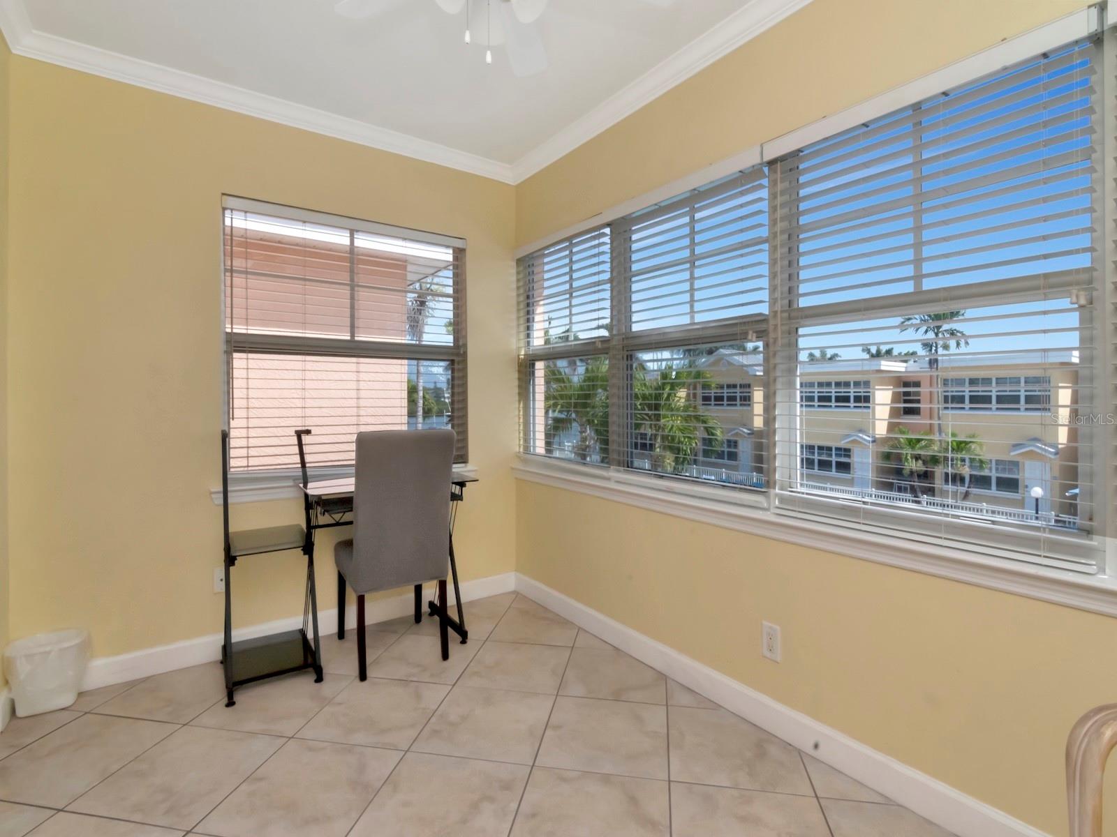 Image 27 of 74 For 19417 Gulf Boulevard B205