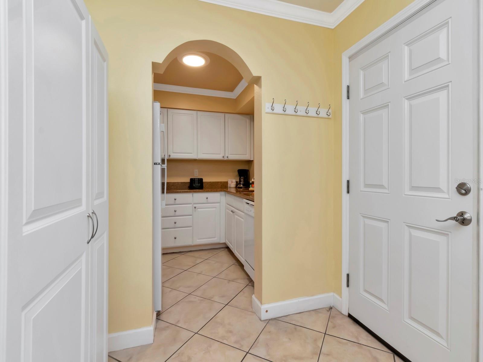 Image 4 of 74 For 19417 Gulf Boulevard B205
