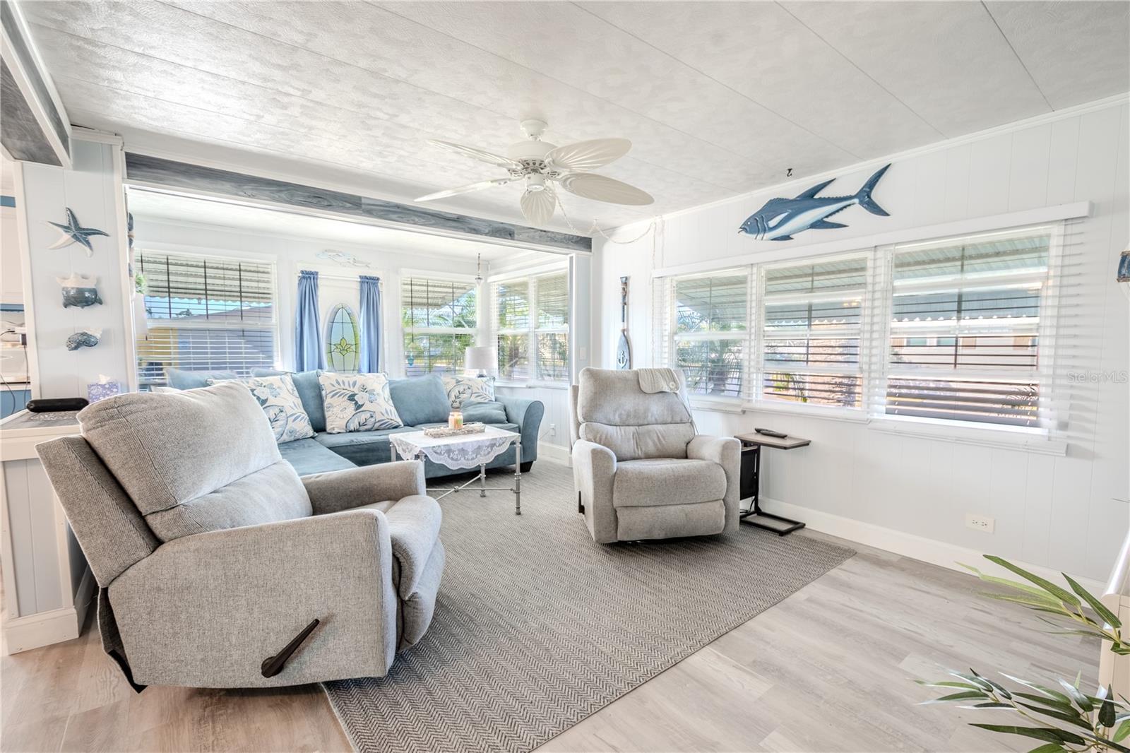 Image 10 of 44 For 10343 Magnolia Lane 180