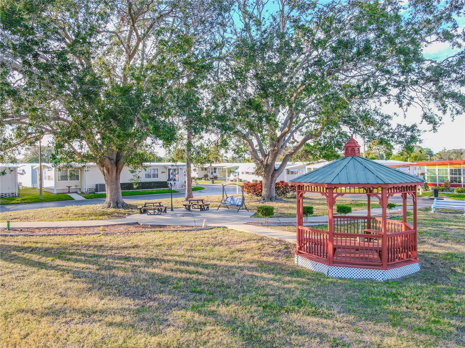 Image 32 of 44 For 10343 Magnolia Lane 180